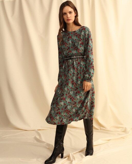 Vestido midi con manga larga