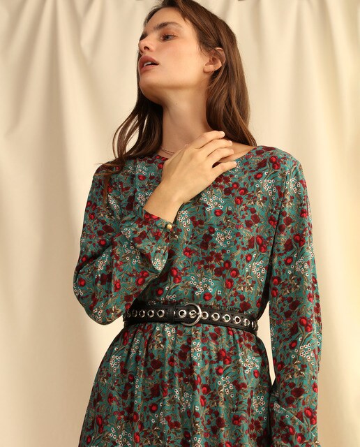 Vestido midi con manga larga