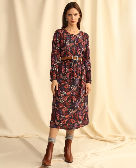 Vestido midi con manga larga