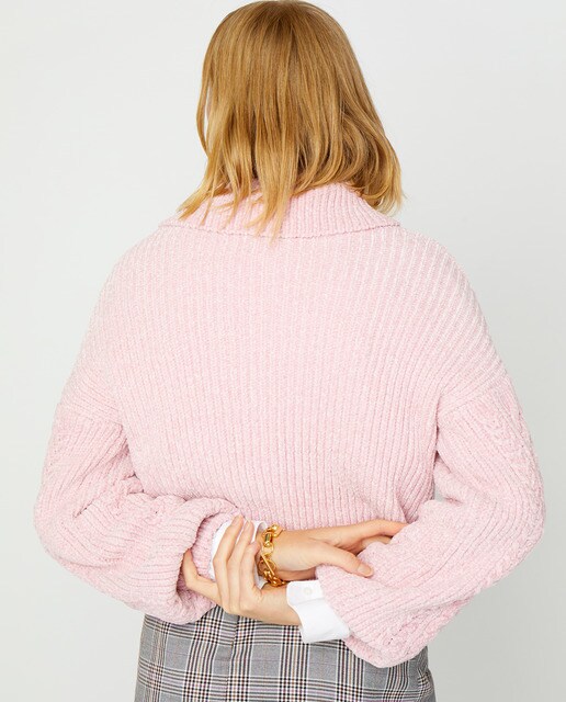 Jersey de mujer con ochos y cuello vuelto