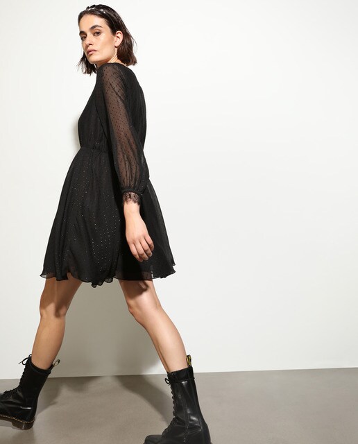 Vestido de fiesta con plumeti
