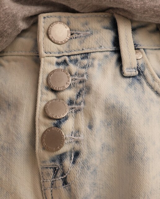 Jeans azuis acid wash