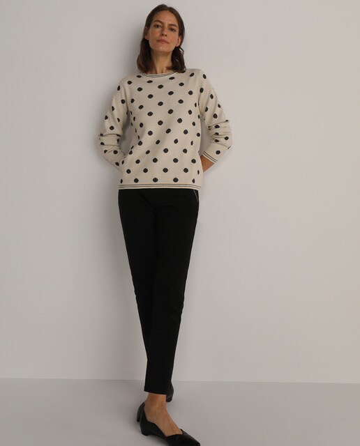 Camisola de malha com jacquard às bolinhas e com fio metalizado