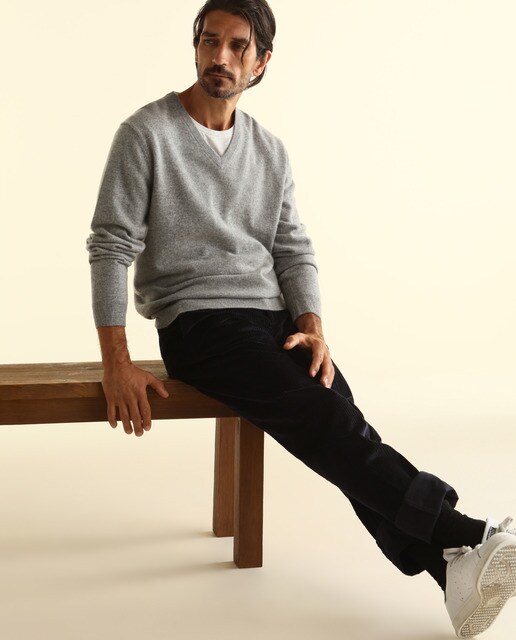 Jersey de lana 100% cashmere de hombre Emidio Tucci gris con el cuello de pico