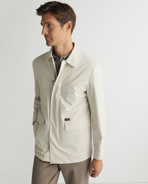 Chaqueta de abrigo de hombre gris con dos bolsillos
