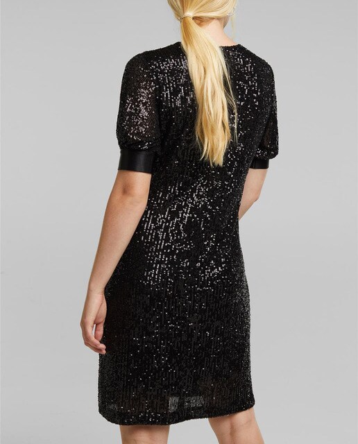 Vestido de festa curto com lantejoulas