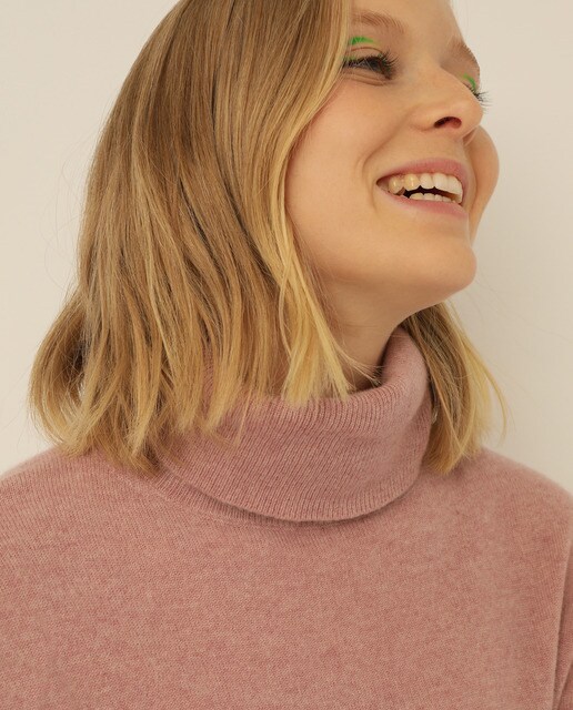 Jersey de mujer 100% cashmere con cuello cisne