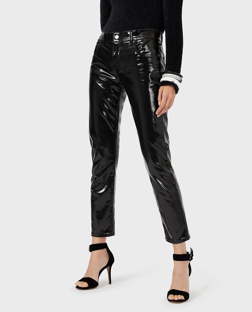 Jeans J36 em vinil pretas de cintura média