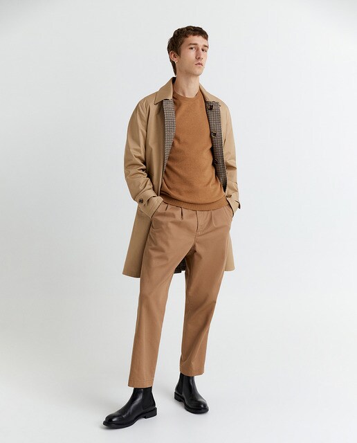 Jersey de hombre camel con cuello caja