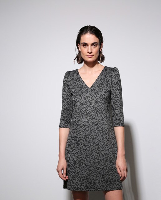 Vestido curto de malha jacquard com animal print de leopardo