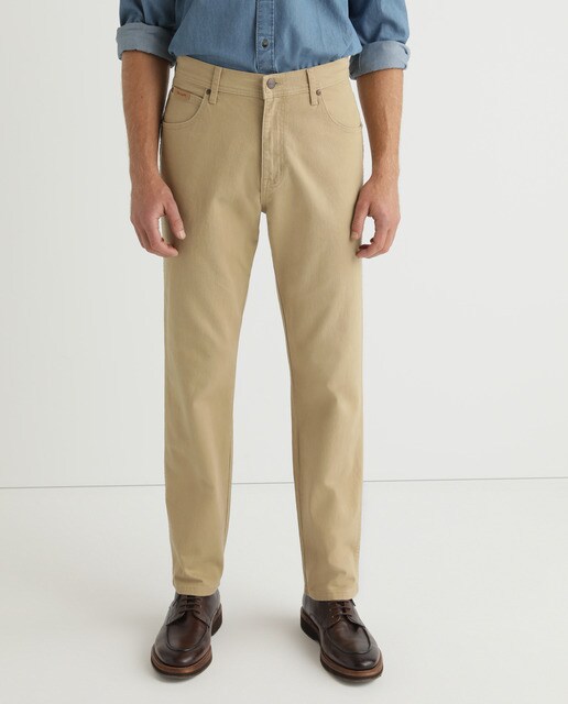 Pantalón cinco bolsillos de hombre regular beige