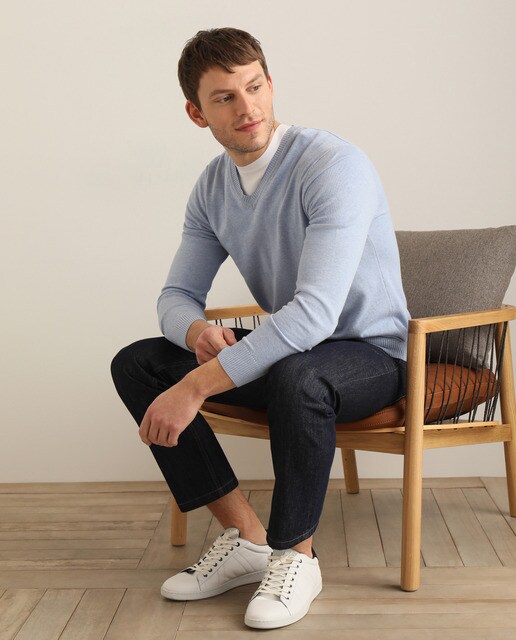 Jersey Essential de hombre con el cuello de pico