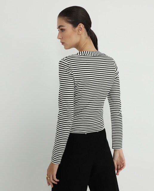Camiseta de mujer escote cuadrado rayas