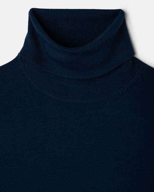 Jersey de mujer con cuello cisne básico