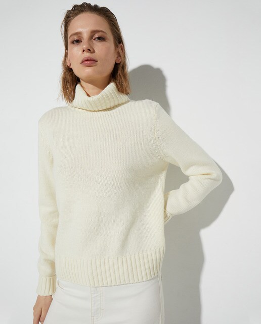Jersey de mujer cuello cisne básico