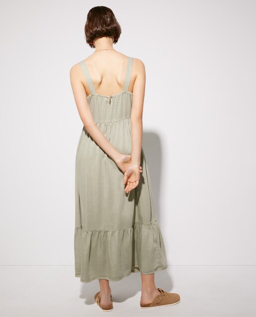 Vestido de tirantes con volante