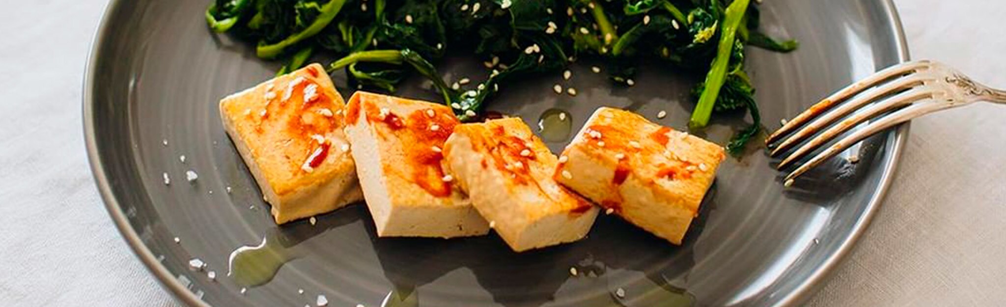 Tofu com Grelos Salteados Tofu com Grelos Salteados
