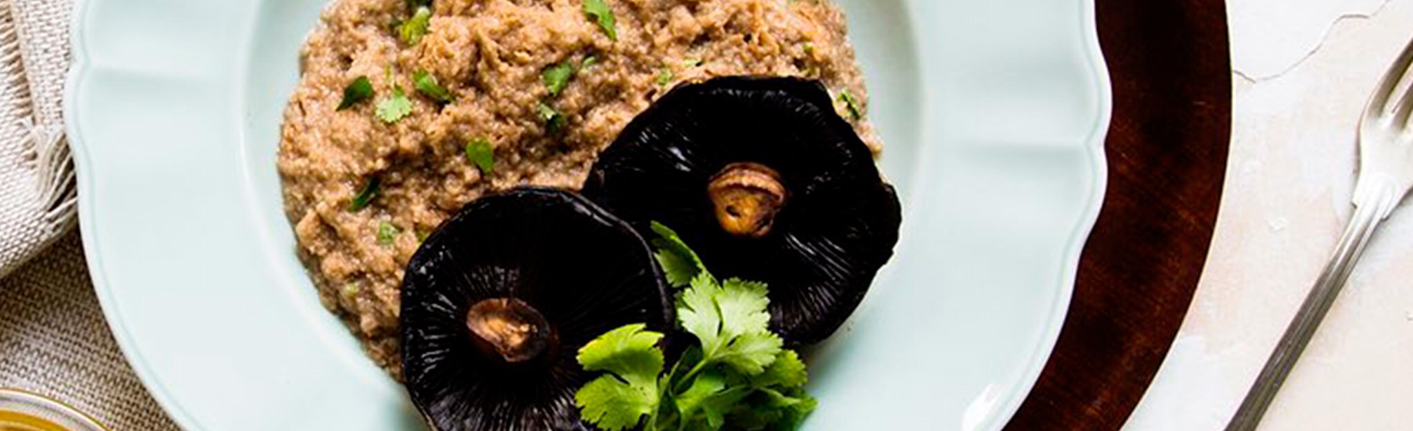 Cogumelos Portobello com Migas Cogumelos Portobello com Migas