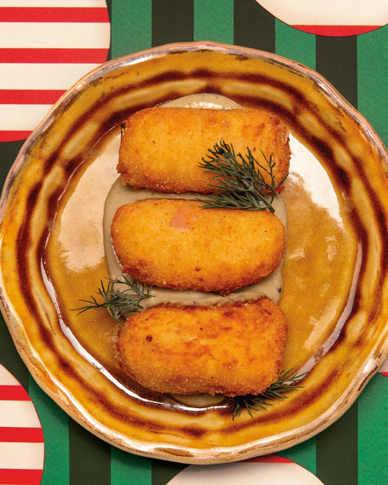 Croquetes de Cabrito Maionese de Alho Negro Croquetes de Cabrito Maionese de Alho Negro