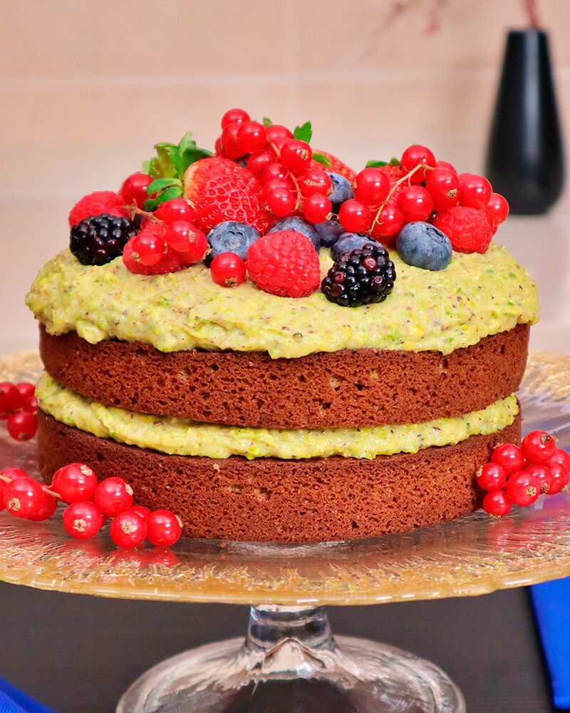Veludo de Cacau com Creme de Pistácio e Frutos Vermelhos Veludo de Cacau com Creme de Pistácio e Frutos Vermelhos