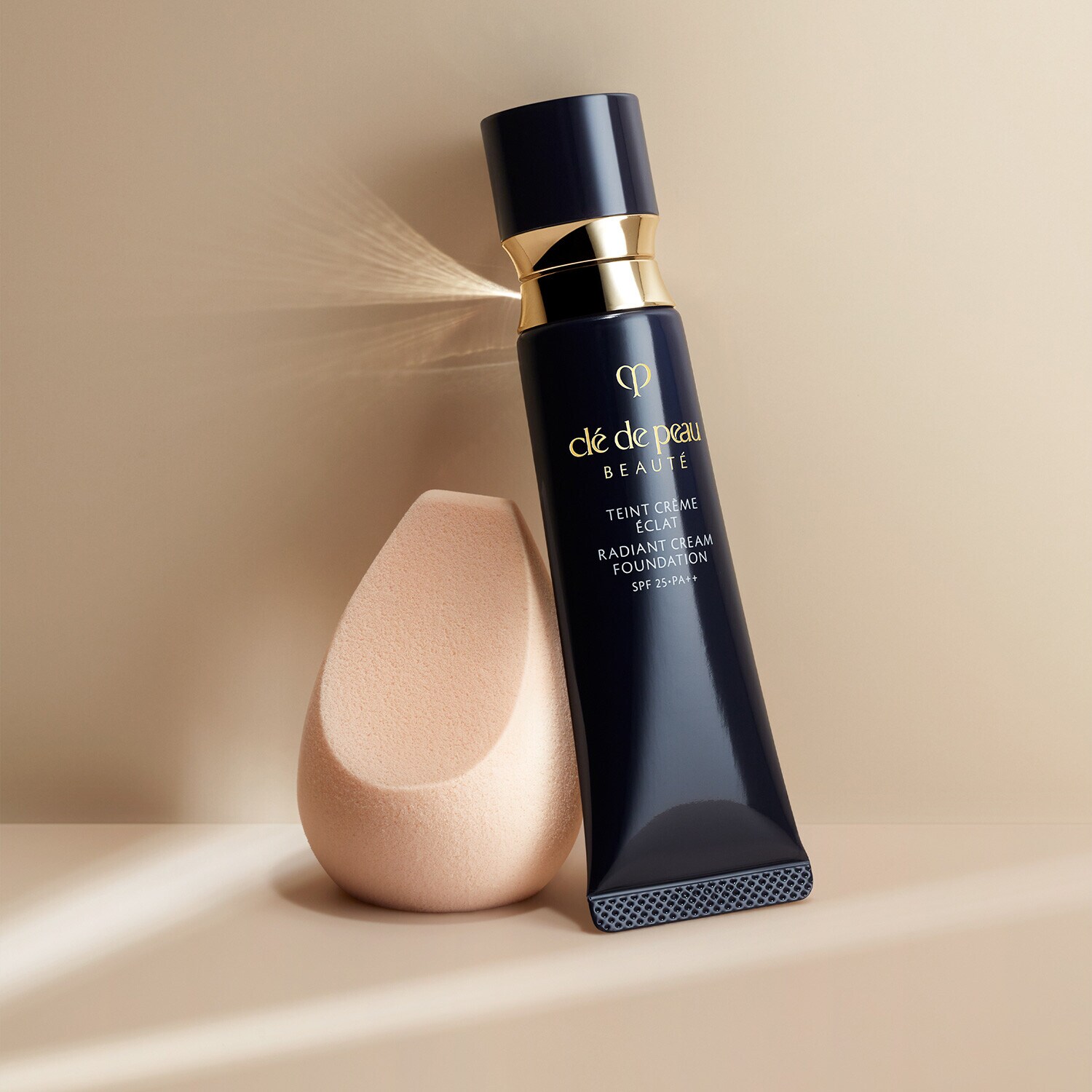 CLE DE PEAU CLE DE PEAU