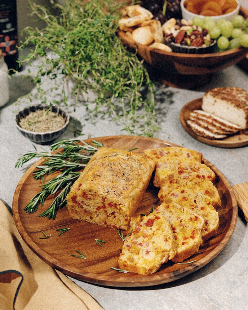Bola de carnes com queijo da ilha e alecrim Bola de carnes com queijo da ilha e alecrim