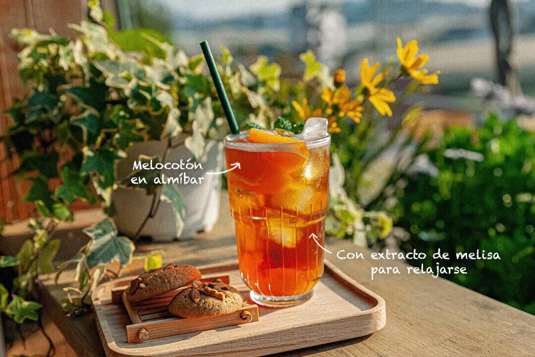 Lo natural siempre refresca mejor Lo natural siempre refresca mejor