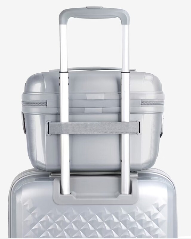 Necessaires de viagem, na loja online do El Corte Inglés Necessaires de viagem, na loja online do El Corte Inglés