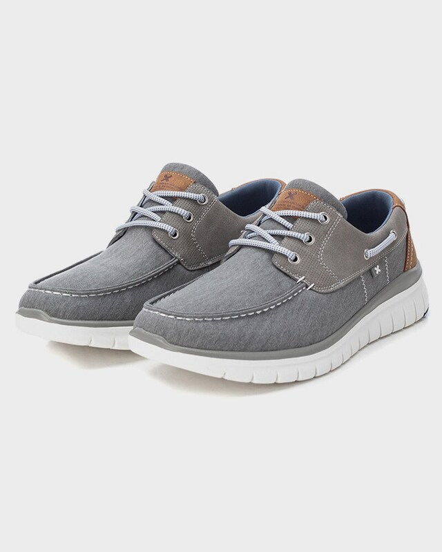 Sapatos náuticos até -50% Sapatos náuticos até -50%