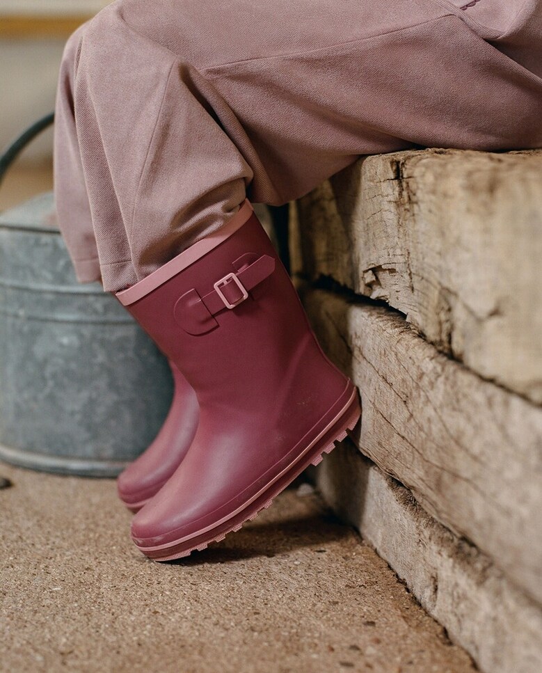 Ver Galochas de Sapatos Moda Infantil na loja online do El Corte Inglés Ver Galochas de Sapatos Moda Infantil na loja online do El Corte Inglés