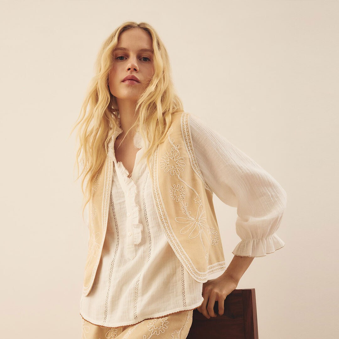 Moda mujer hasta -30% Moda mujer hasta -30%