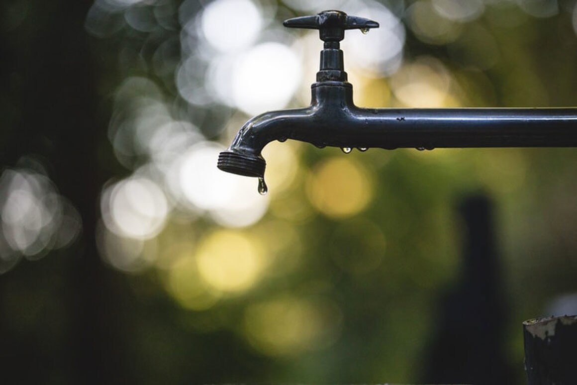 REGA GOTA A GOTA REGA GOTA A GOTA