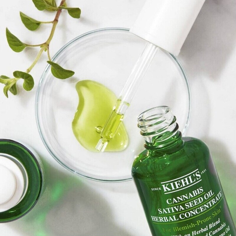 Veja produtos best seller em skincare, na loja online do El Cote Inglés Veja produtos best seller em skincare, na loja online do El Cote Inglés