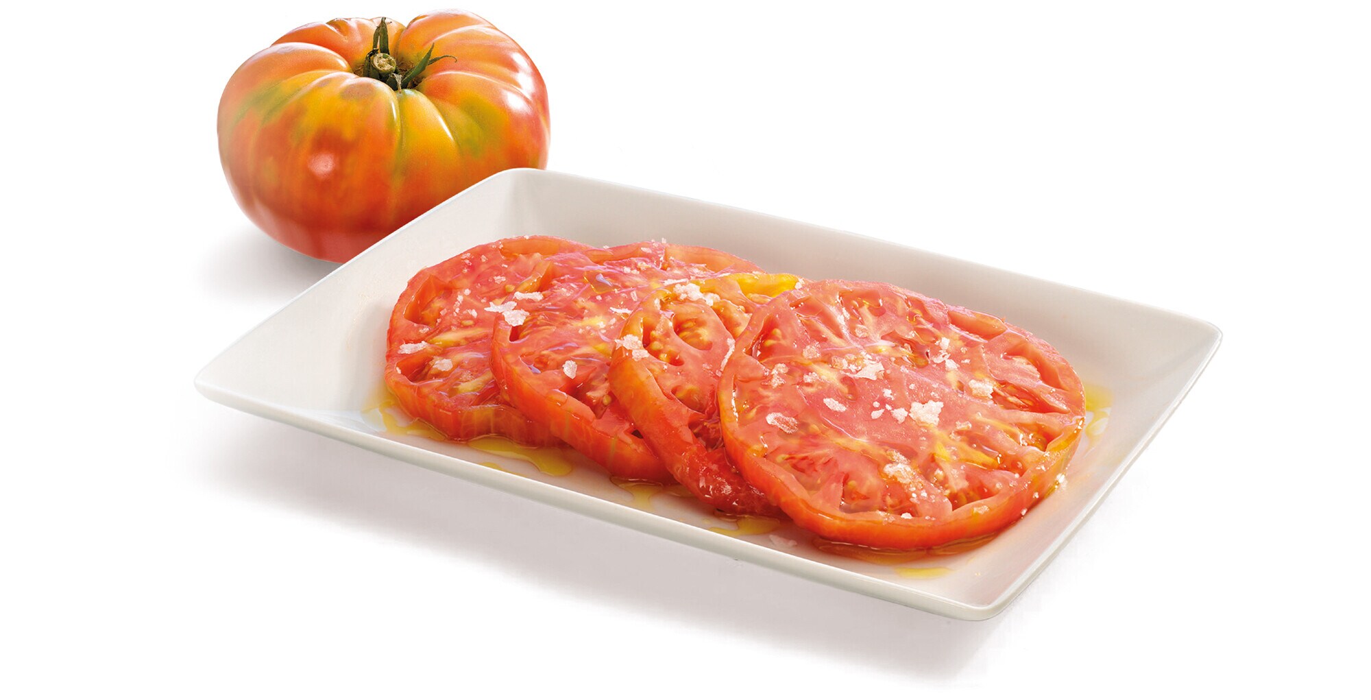 TOMATE DE VERANO CON AOVE Y ESCAMAS DE SAL MALDON TOMATE DE VERANO CON AOVE Y ESCAMAS DE SAL MALDON