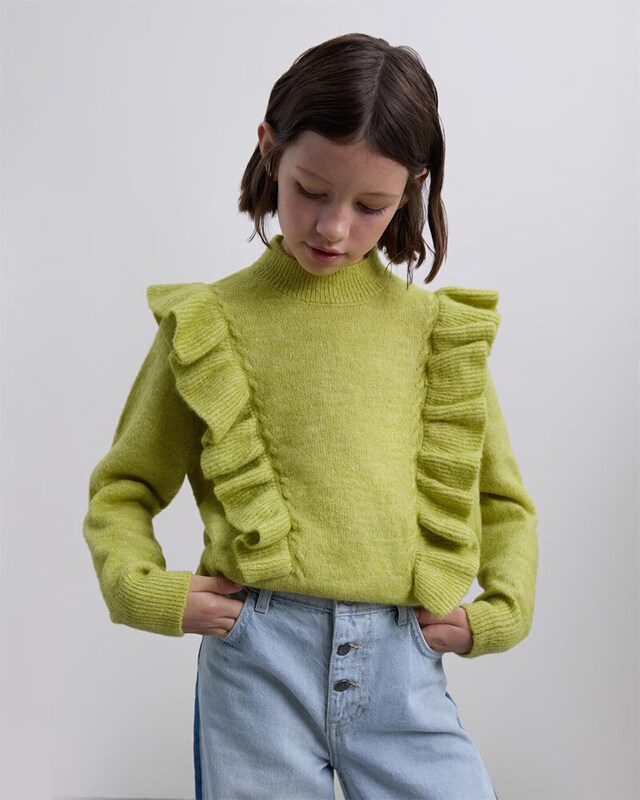 Niña 4-16 años Niña 4-16 años