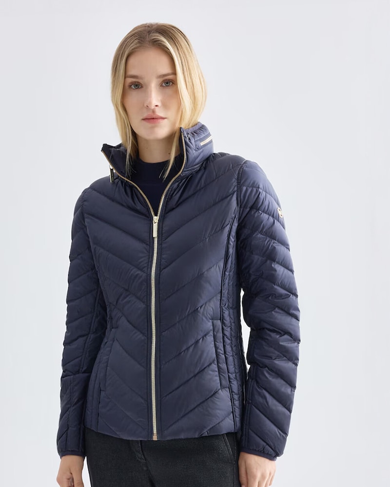 Abrigos mujer hasta -50% Abrigos mujer hasta -50%