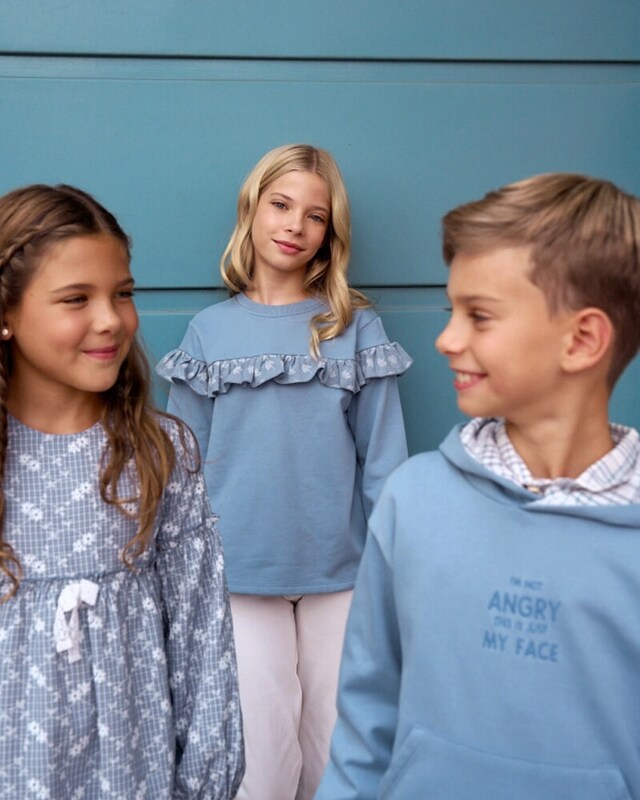 Ver seleção de looks de irmãos em Moda Infantil na loja online do El Corte Inglés Ver seleção de looks de irmãos em Moda Infantil na loja online do El Corte Inglés