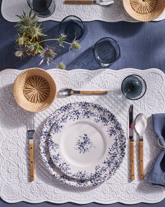 Menage de Mesa Menage de Mesa