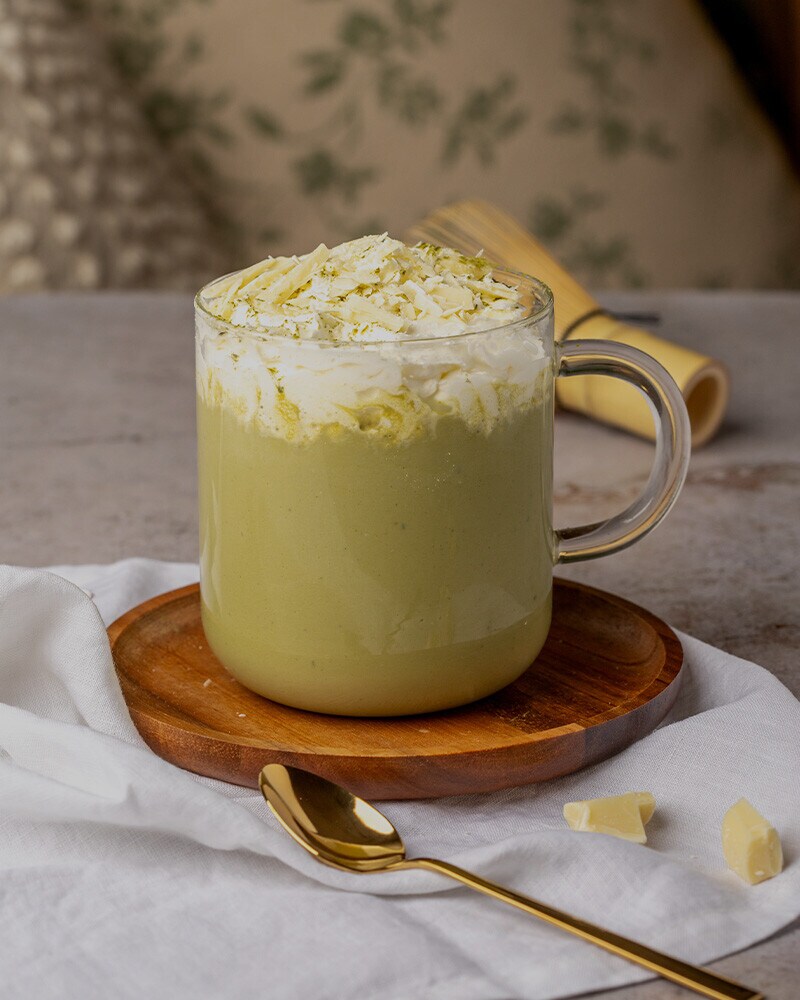 Chocolate Quente de Matcha com Chocolate Branco Chocolate Quente de Matcha com Chocolate Branco
