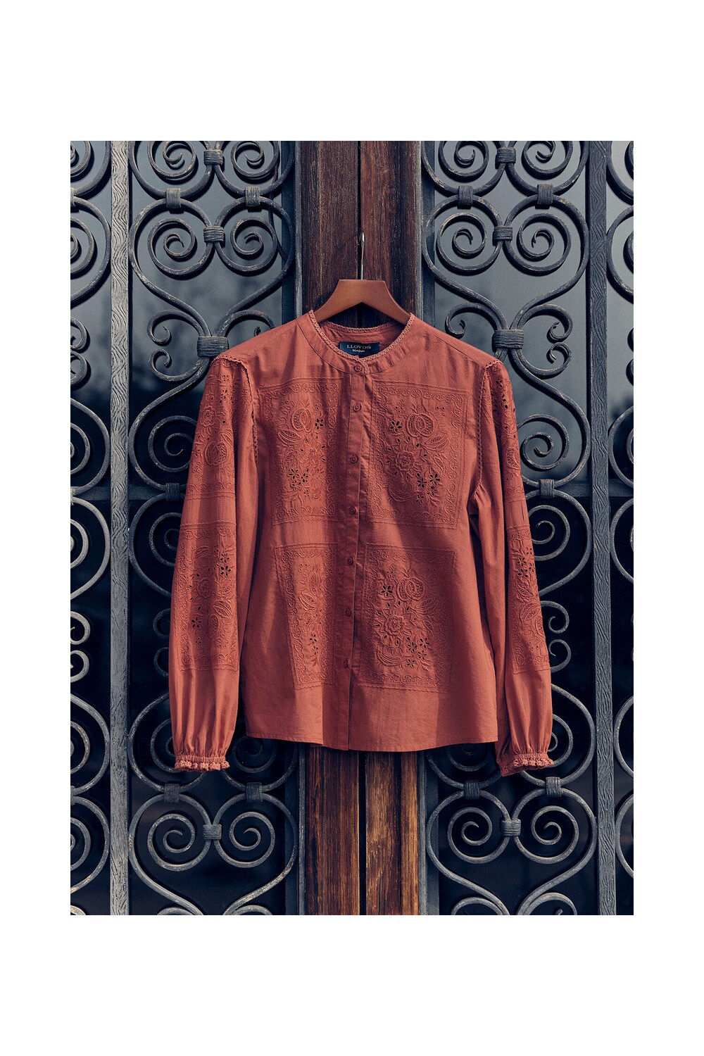 Lloyds mullher Lloyds mullher