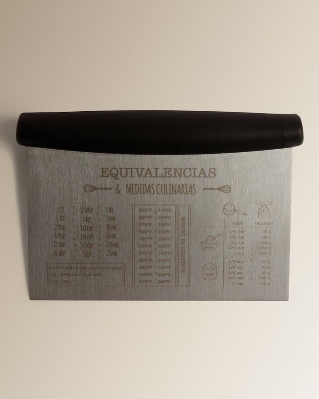 Cortador raspador de massa em aço Cortador raspador de massa em aço