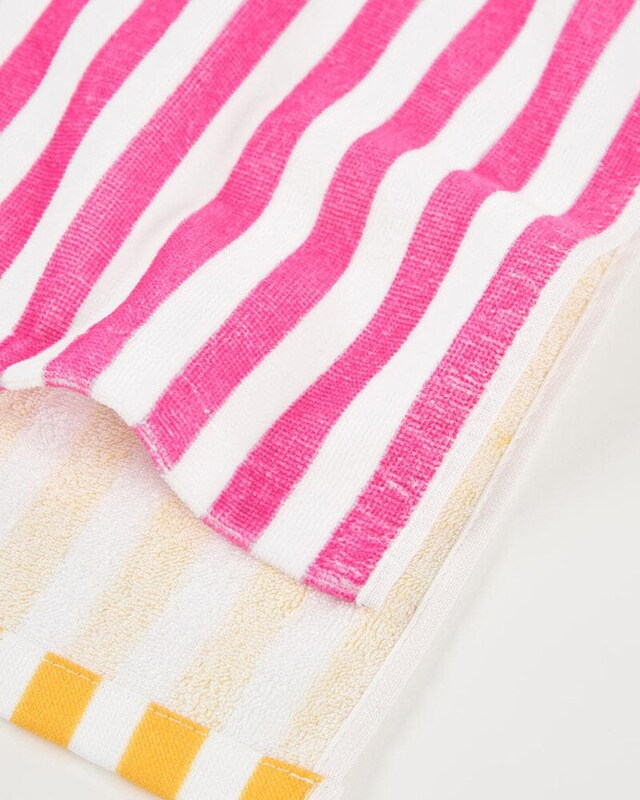 Veja Toalhas de Praia em Moda Banho Infantil, na loja online do El Corte Inglés Veja Toalhas de Praia em Moda Banho Infantil, na loja online do El Corte Inglés