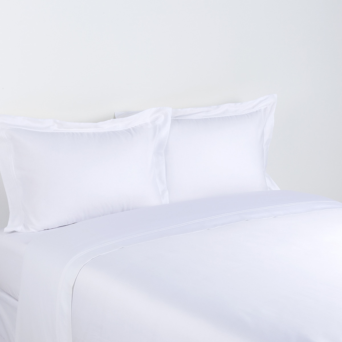 Sábana encimera de satén Triomphe Yves Delorme Blanco-1