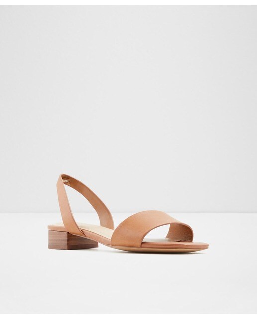 Sandalias planas de mujer de color camel en piel · Aldo · El Corte Inglés
