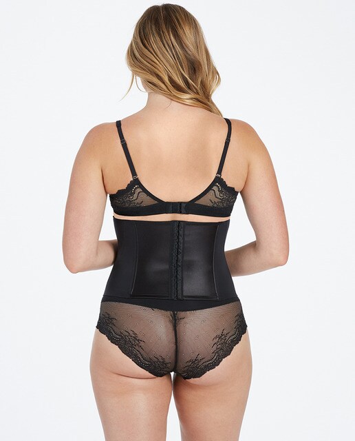 Corpiño reductor con ballenas en liso · Spanx · El Corte Inglés