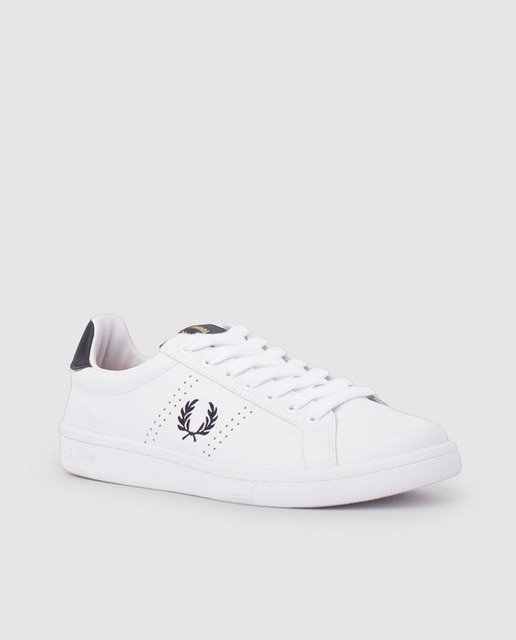 Zapatillas de piel unisex Fred Perry en blanco con logo bordado en marino · FRED  PERRY · El Corte Inglés