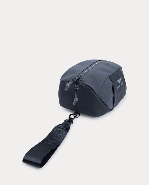 Neceser de hombre Hackett colección Aston Martin Racing en color negro ·  Hackett · El Corte Inglés