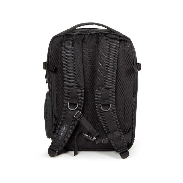 Comprar Mochila Eastpak Tecum S Cnnct Black · El Corte Inglés