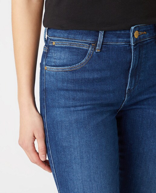 Vaquero pitillo de mujer de tiro medio con bolsillos · Wrangler · El Corte  Inglés