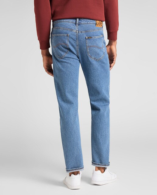 Vaquero de hombre West relajado en color azul claro · Lee · El Corte Inglés